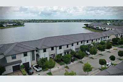 16017 NW 91st Ct, Miami Lakes, FL 33018 - Photo 41