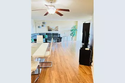 800 Parkview Dr #912, Hallandale Beach, FL 33009 - Photo 3