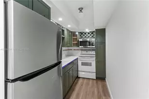 16518 NE 26th Ave, North Miami Beach, FL 33160 - Photo 5
