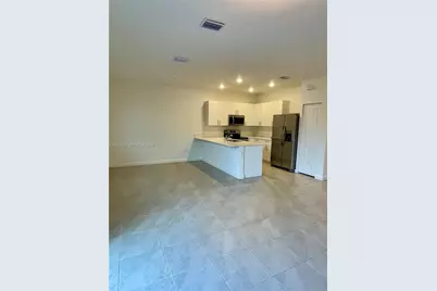 708 SE 13th Ct, Homestead, FL 33034 - Photo 5