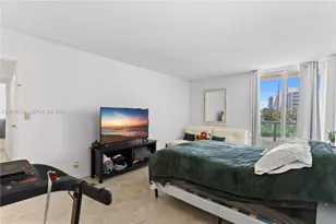 100 Bayview Dr, Sunny Isles Beach, FL 33160 - Photo 17