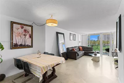 100 Bayview Dr #307, Sunny Isles Beach, FL 33160 - Photo 3