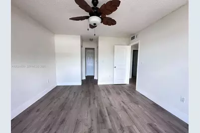 365 NE 125th St #306, North Miami, FL 33161 - Photo 9
