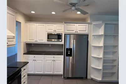 1660 NW 42nd St, Oakland Park, FL 33309 - Photo 9
