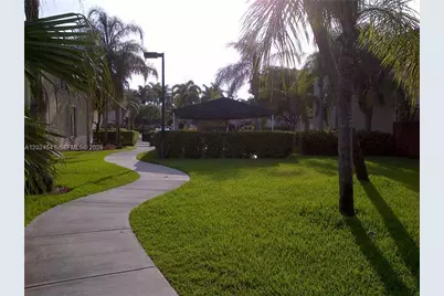 5702 NW 112 Ct #5702, Doral, FL 33178 - Photo 3