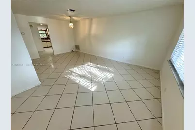 61 SW 34th Ave, Deerfield Beach, FL 33442 - Photo 3
