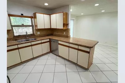 61 SW 34th Ave, Deerfield Beach, FL 33442 - Photo 5