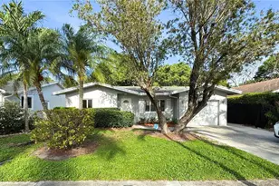 61 SW 34th Ave, Deerfield Beach, FL 33442 - Photo 1