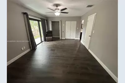 29 Madrid Ln #8-9, Davie, FL 33324 - Photo 23