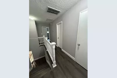 29 Madrid Ln #8-9, Davie, FL 33324 - Photo 15