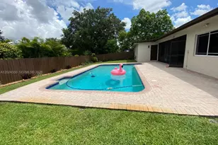 1841 NW 113th Ave, Pembroke Pines, FL 33026 - Photo 19