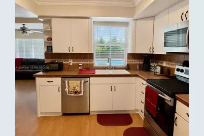 1841 NW 113th Ave, Pembroke Pines, FL 33026 - Photo 7