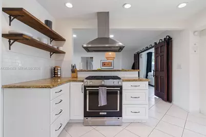3627 NE 19th Ave, Oakland Park, FL 33308 - Photo 11