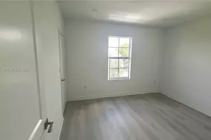 619 NE 4th St, Florida City, FL 33034 - Photo 5