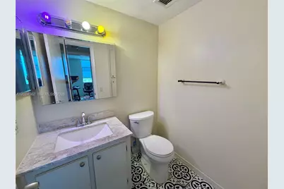 4001 Hillcrest Dr #609, Hollywood, FL 33021 - Photo 9