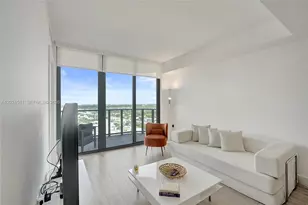 121 NE 34th St, Miami, FL 33137 - Photo 3