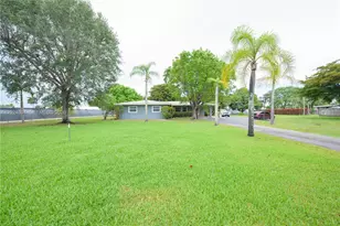17355 SW 256th St, Homestead, FL 33031 - Photo 3