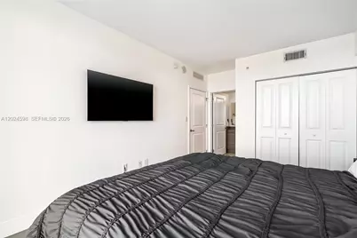 400 Sunny Isles Blvd #1202, Sunny Isles Beach, FL 33160 - Photo 33