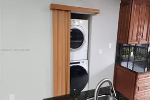 5350 W 21st Ct, Hialeah, FL 33016 - Photo 5