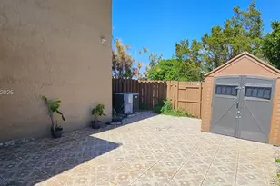 17362 NW 74th Ave, Hialeah, FL 33015 - Photo 11