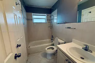 2040 NW 89th Ave, Pembroke Pines, FL 33028 - Photo 7