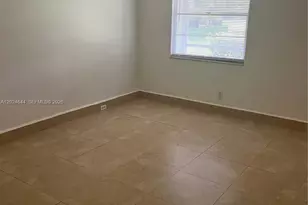 13500 SW 1st St, Pembroke Pines, FL 33027 - Photo 9