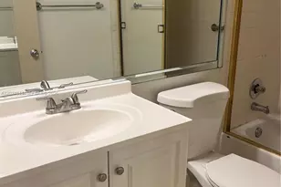 13500 SW 1st St, Pembroke Pines, FL 33027 - Photo 7