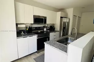 958 NW 10th St, Florida City, FL 33034 - Photo 5