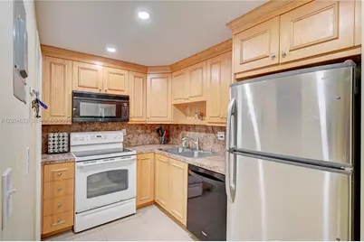 1040 SE 4th Ave #128, Deerfield Beach, FL 33441 - Photo 17