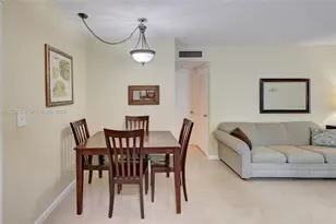 1040 SE 4th Ave, Deerfield Beach, FL 33441 - Photo 19