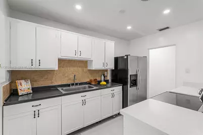 181 NW 110th St, Miami Shores, FL 33168 - Photo 37