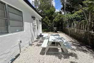 404 NW 18th Ave, Fort Lauderdale, FL 33311 - Photo 15