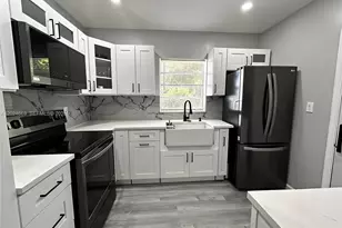 404 NW 18th Ave, Fort Lauderdale, FL 33311 - Photo 7