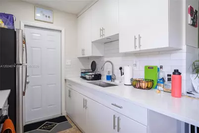 813 SW 29th St, Fort Lauderdale, FL 33315 - Photo 5