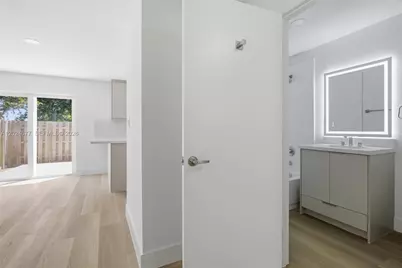 82 SW 3rd Ct, Florida City, FL 33034 - Photo 17