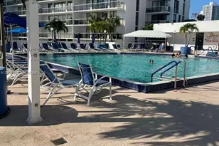 3701 N Country Club Dr, Aventura, FL 33180 - Photo 21