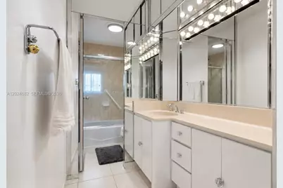 300 Bayview Dr #807, Sunny Isles Beach, FL 33160 - Photo 15