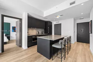 20 NE 11th St, Miami, FL 33132 - Photo 3