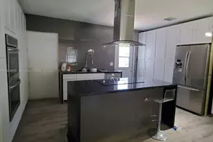 1081 NE 166th St, North Miami Beach, FL 33162 - Photo 3