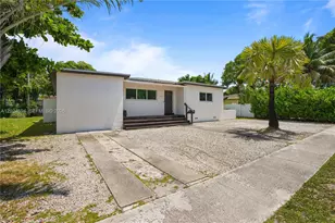 1081 NE 166th St, North Miami Beach, FL 33162 - Photo 37