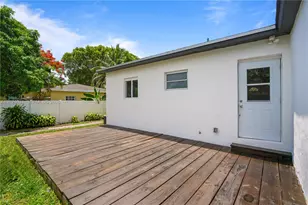 1081 NE 166th St, North Miami Beach, FL 33162 - Photo 21