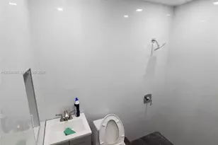 1081 NE 166th St, North Miami Beach, FL 33162 - Photo 5