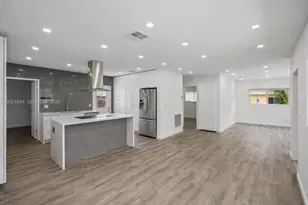 1081 NE 166th St, North Miami Beach, FL 33162 - Photo 5