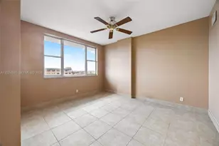 4350 Hillcrest Dr, Hollywood, FL 33021 - Photo 11
