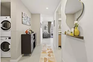 121 NE 5th St, Miami, FL 33132 - Photo 17