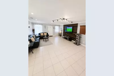7305 NW 173rd Dr #102, Hialeah, FL 33015 - Photo 3