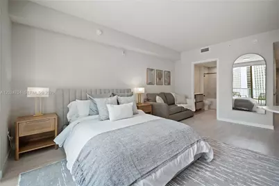 77 SE 5th Street #1604, Miami, FL 33131 - Photo 9