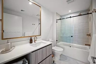 77 SE 5th Street #1604, Miami, FL 33131 - Photo 5