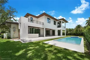 9405 SW 72nd Ct, Pinecrest, FL 33156 - Photo 9