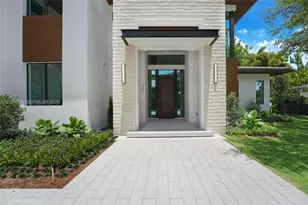9405 SW 72nd Ct, Pinecrest, FL 33156 - Photo 3